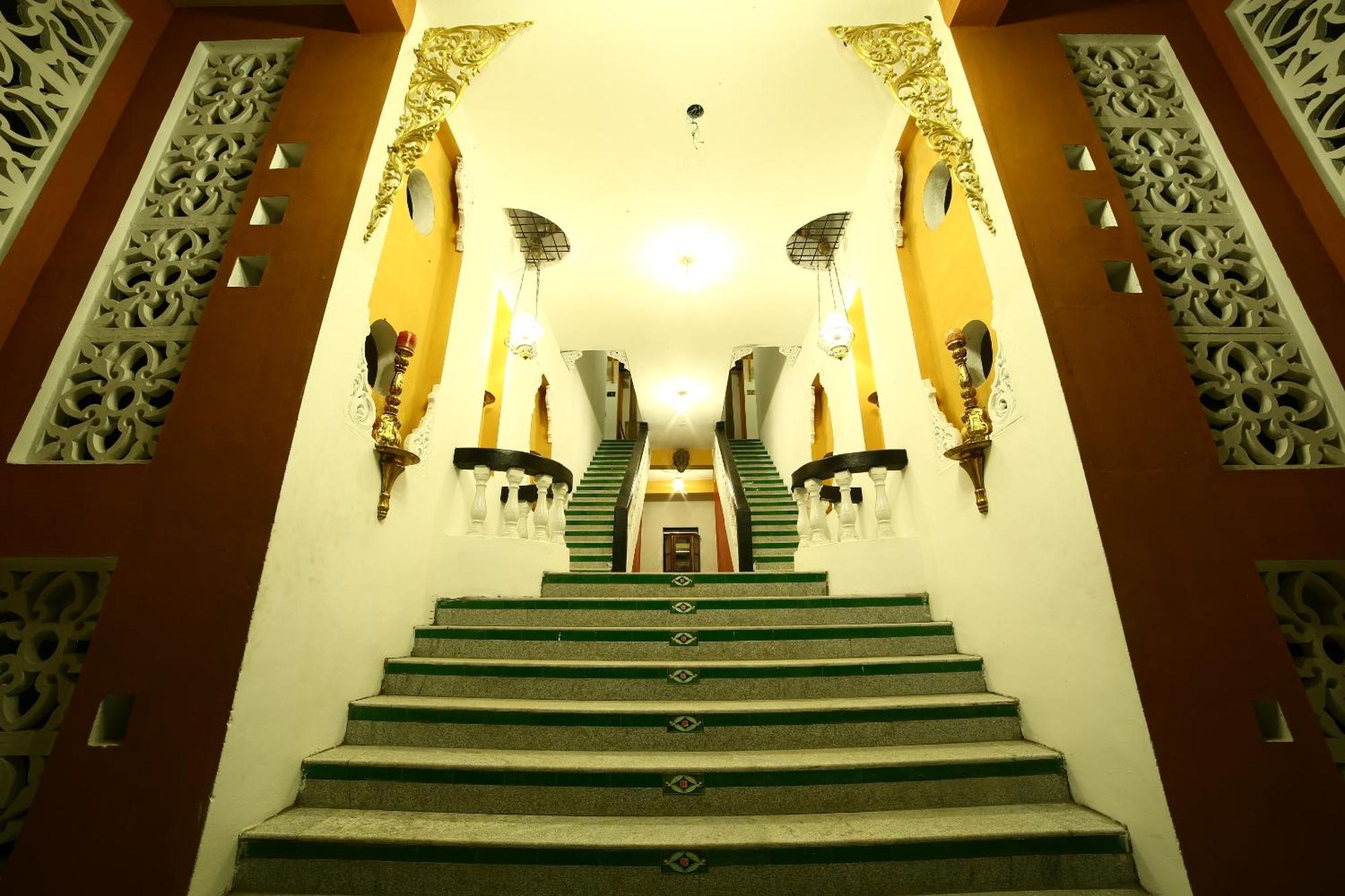Indeco Hotels Swamimalai Kumbakonam Exteriör bild