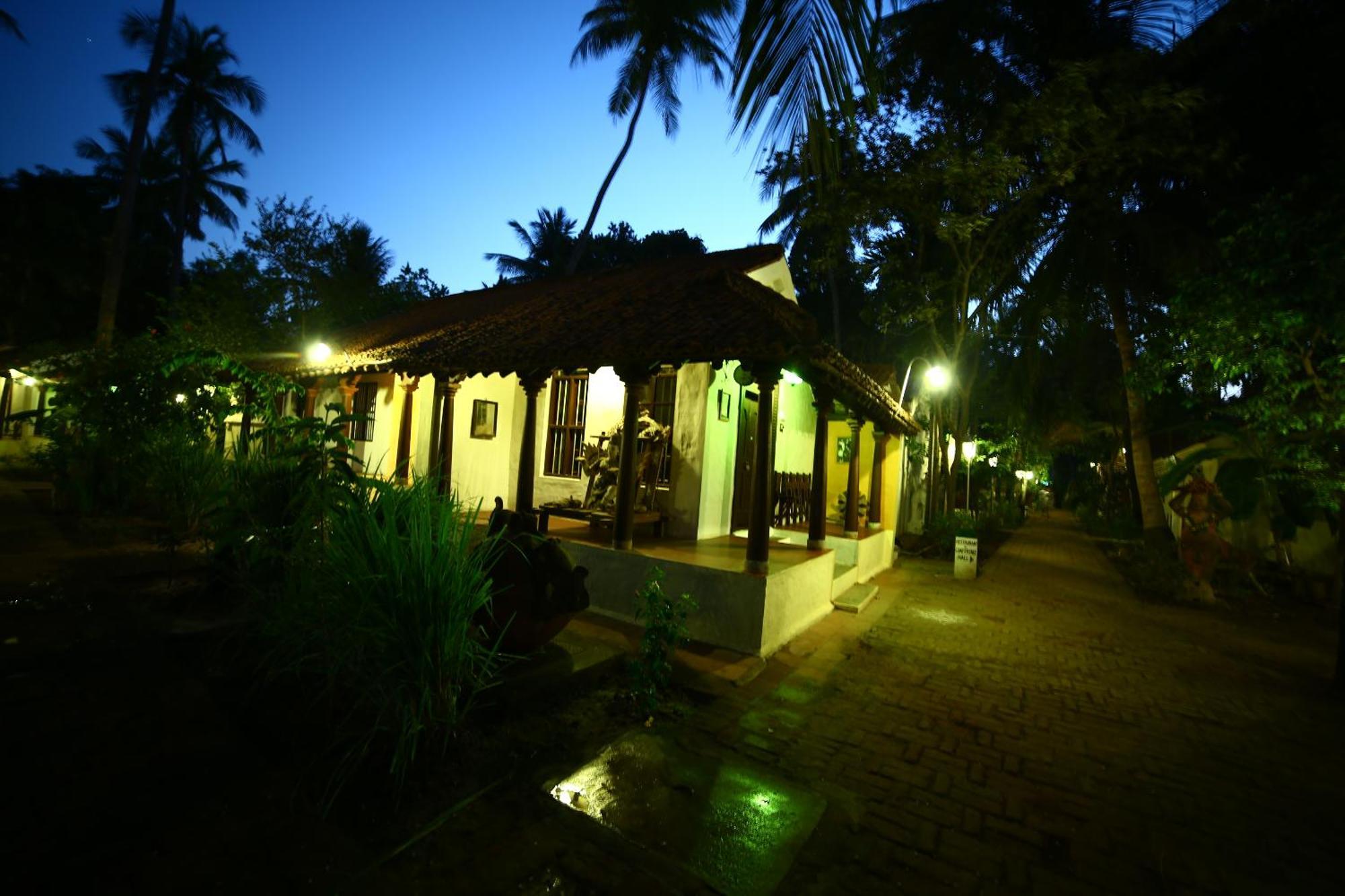 Indeco Hotels Swamimalai Kumbakonam Exteriör bild