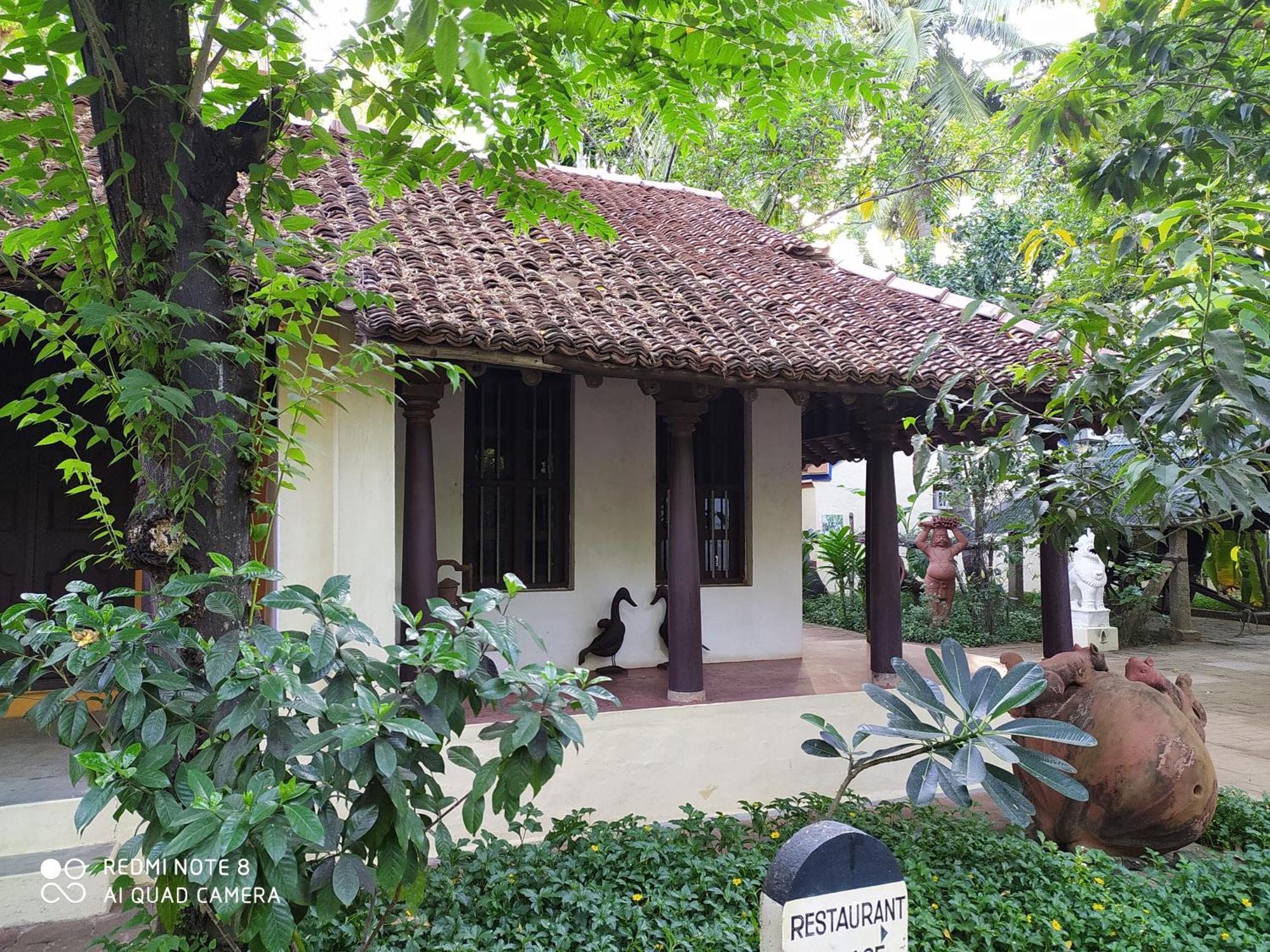 Indeco Hotels Swamimalai Kumbakonam Exteriör bild
